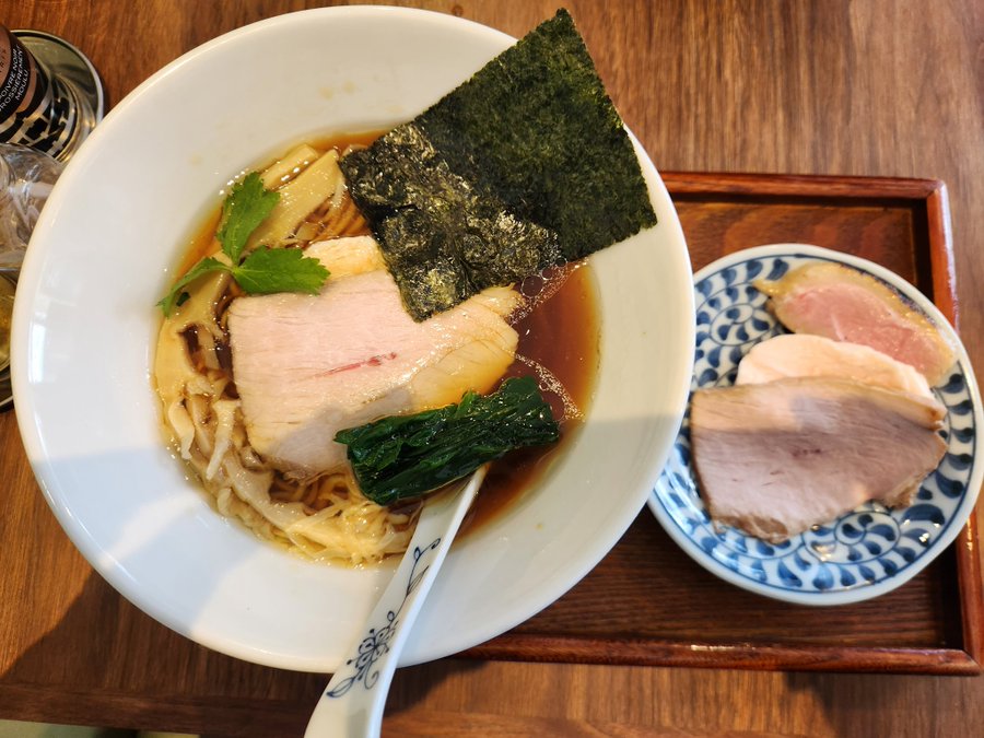 メンドコロ キナリ.肉増し濃口醤油