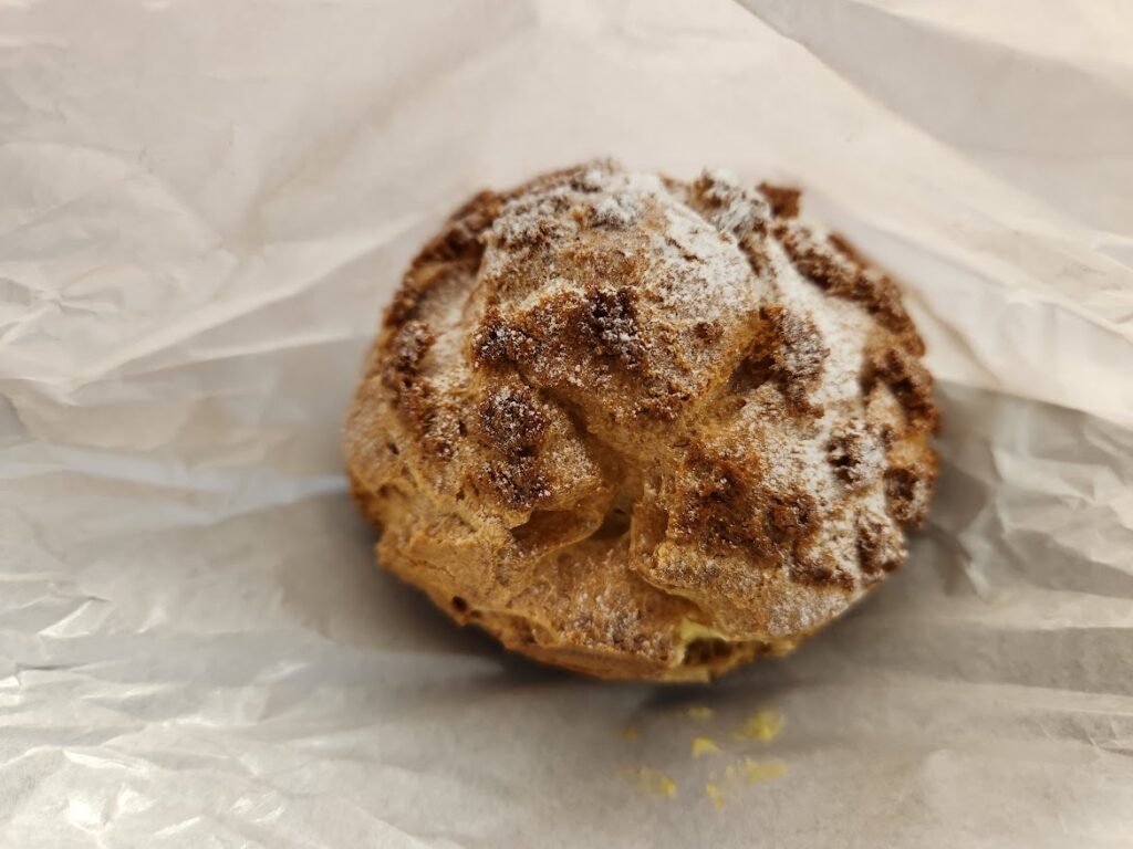 ヨックモックの手作りクッキーシュー