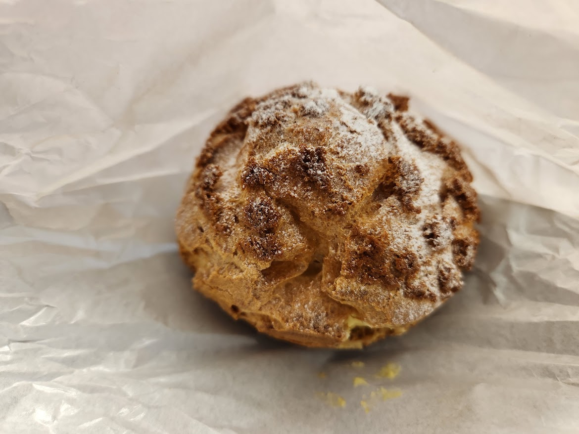 ヨックモックの手作りクッキーシュー