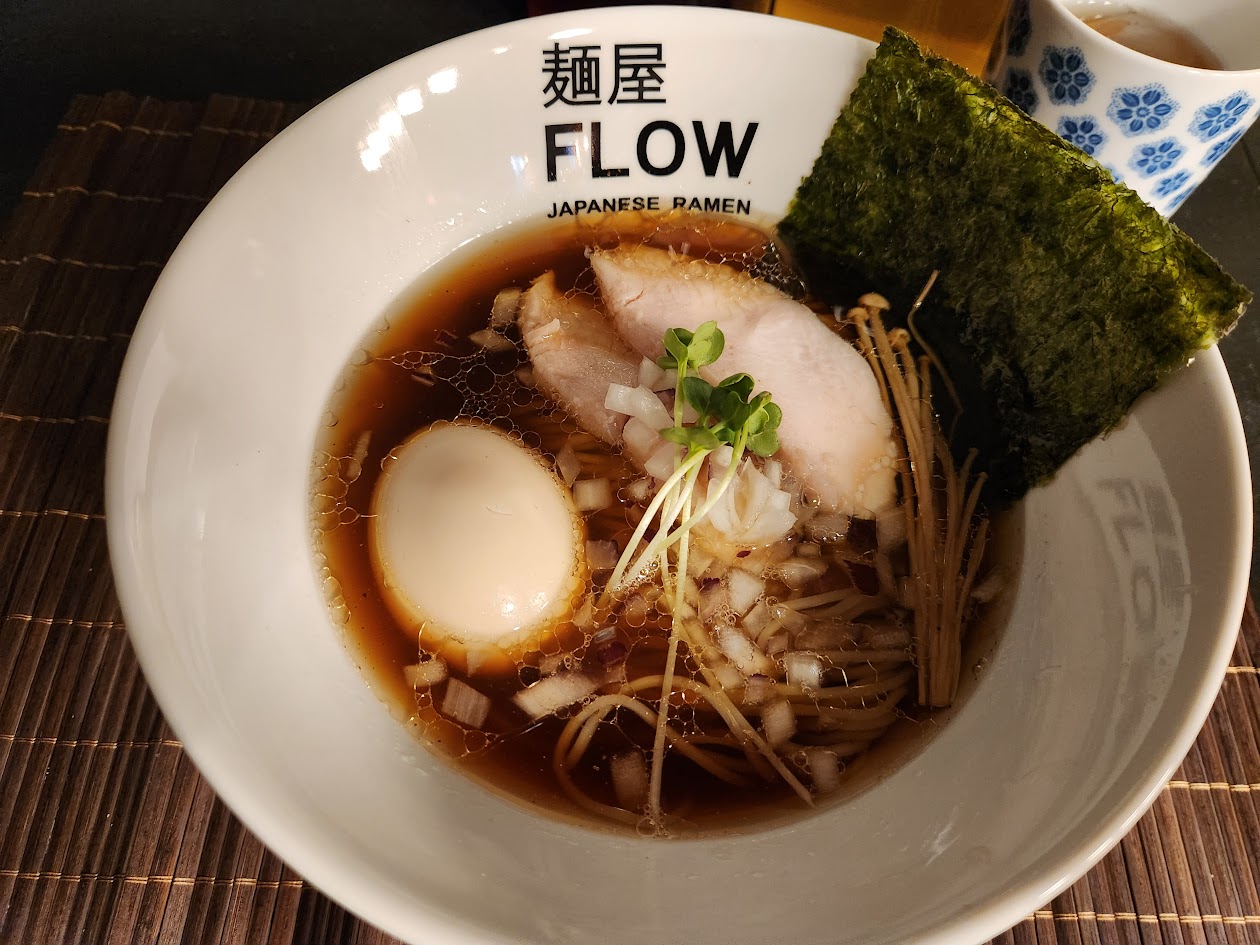 30.麺屋FLOW 醤油