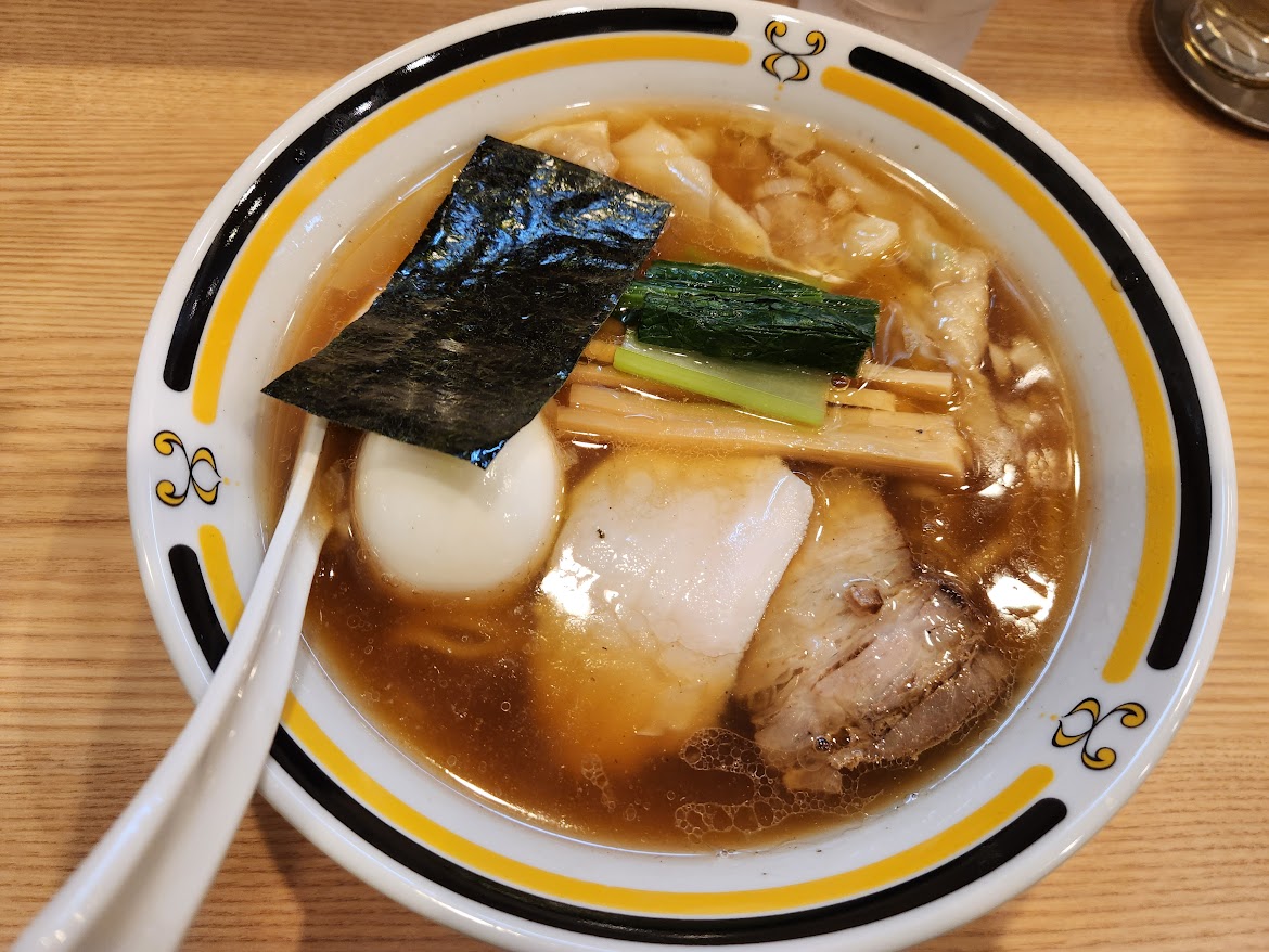 32.麺屋 喜々 しょうゆわんたんめん
