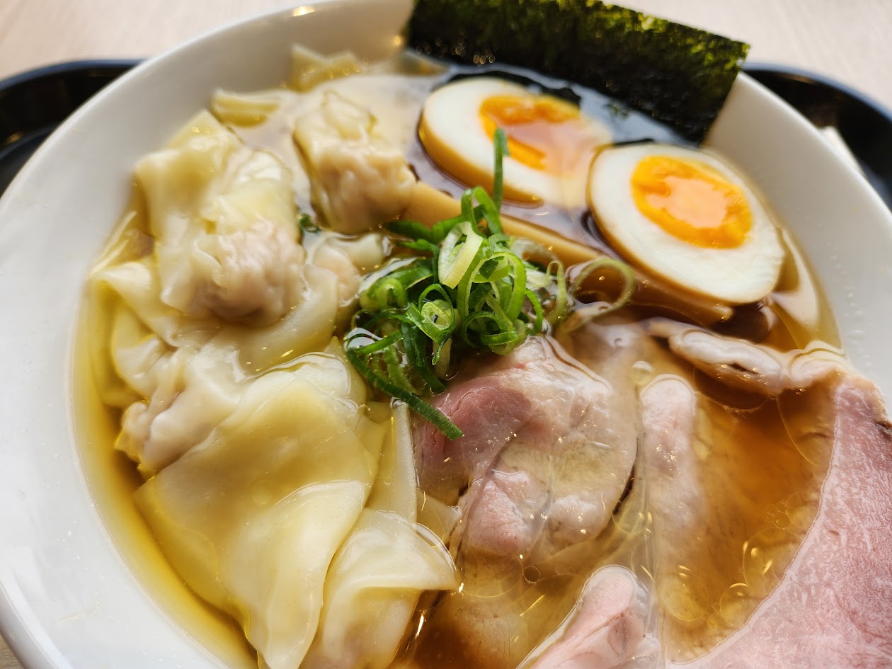 31.純麦わんたんめん わんたんめん 寄り