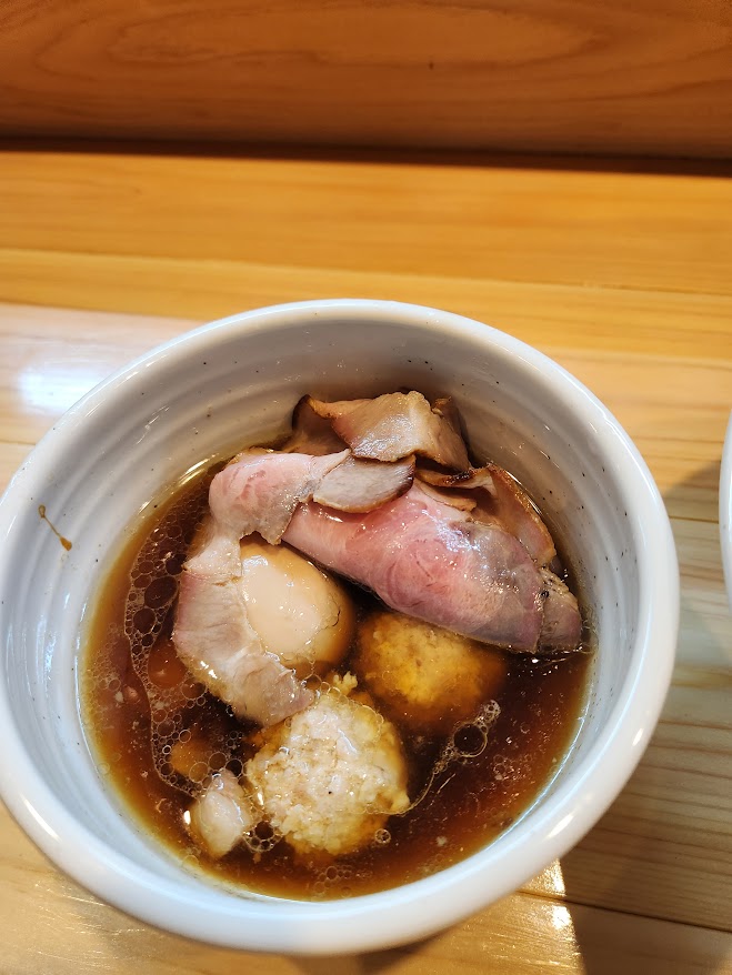 42.つけ麺晴 つけ汁.jpg