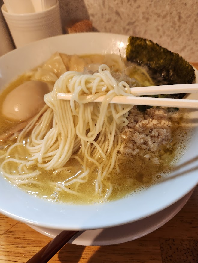 特製鶏そば　麺