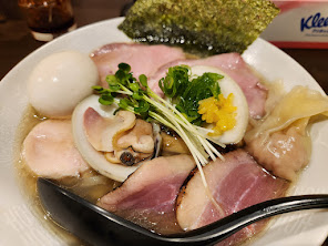 50.麺屋33_近江鴨と蛤の塩ラーメン寄り.jpg